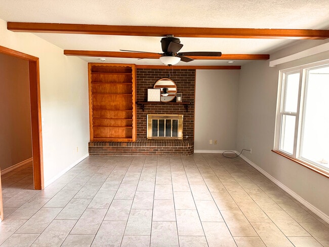 Building Photo - 6007 Palmetto Trl