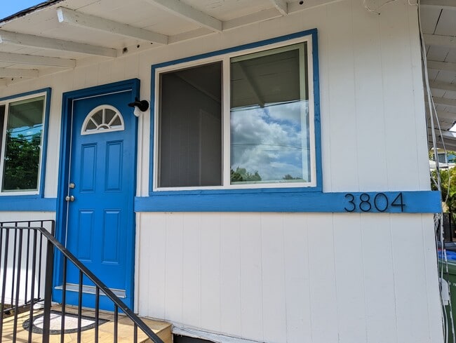 Building Photo - 3804 Salt Lake Blvd