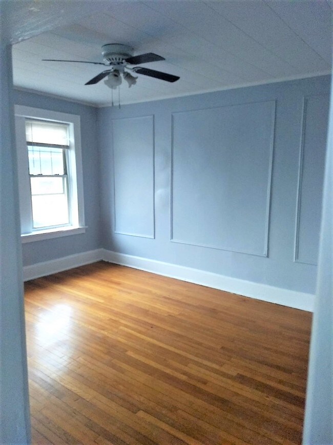 Building Photo - 388 Bloomfield Ave
