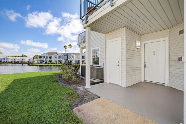 Building Photo - 2556 Woodgate Blvd