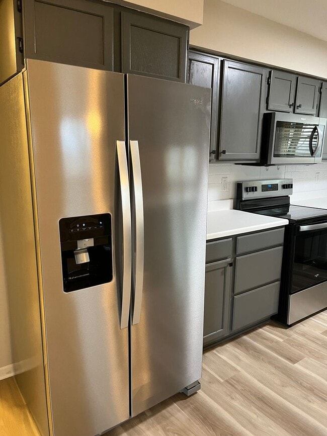 Building Photo - 3bedroom 3 bath. coming soon.