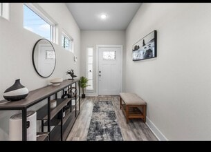 Building Photo - 4681 Bellfort Ave
