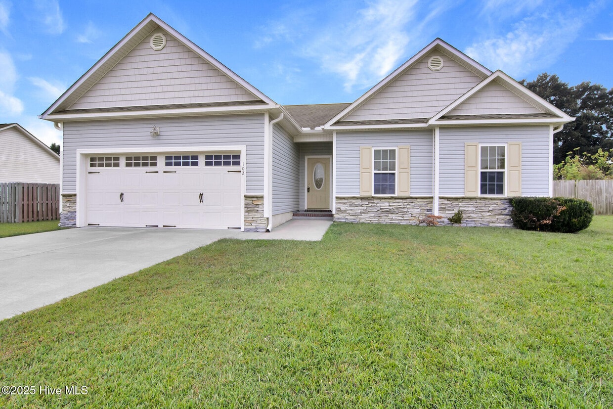 Primary Photo - 102 Conley Hills Dr