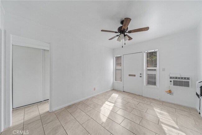 Foto del edificio - 1127 E 67th St