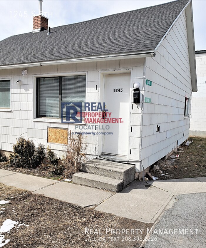 Foto principal - 2 bedroom 1 bathroom - Newly updated