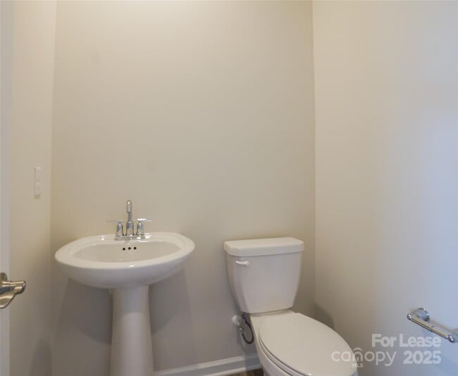 Building Photo - 1406 Caracara Ct