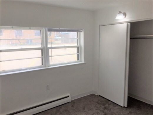 Primary Photo - 1107 W Oregon St