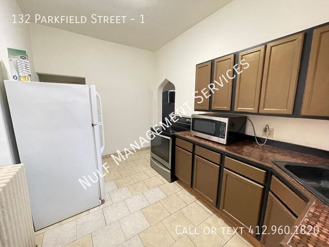 Building Photo - 132 Parkfield St