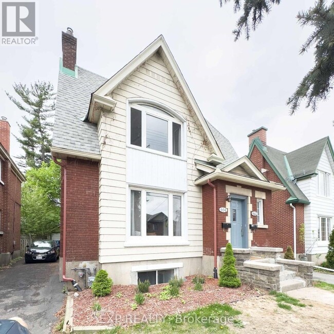 Building Photo - 464-464 Holland Ave