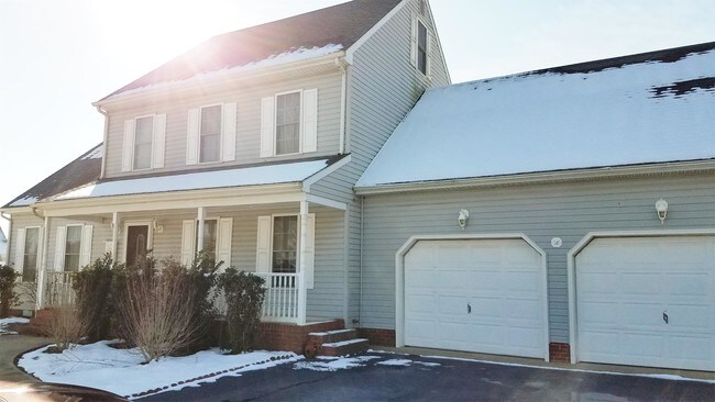 Building Photo - 6300 Dunhaven Ct