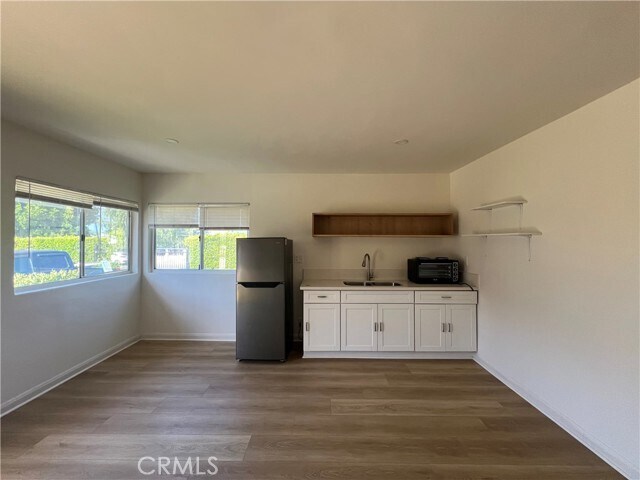 Foto del edificio - 5920 Willowcrest Ave