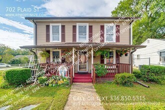 Building Photo - 702 Plaid St