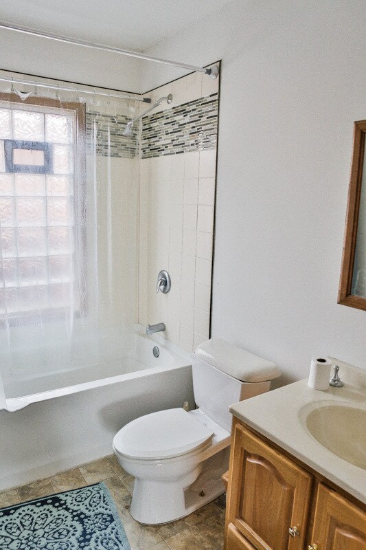 Foto del edificio - 2421 N Weil St