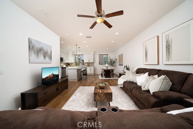 Building Photo - 122 Cadence