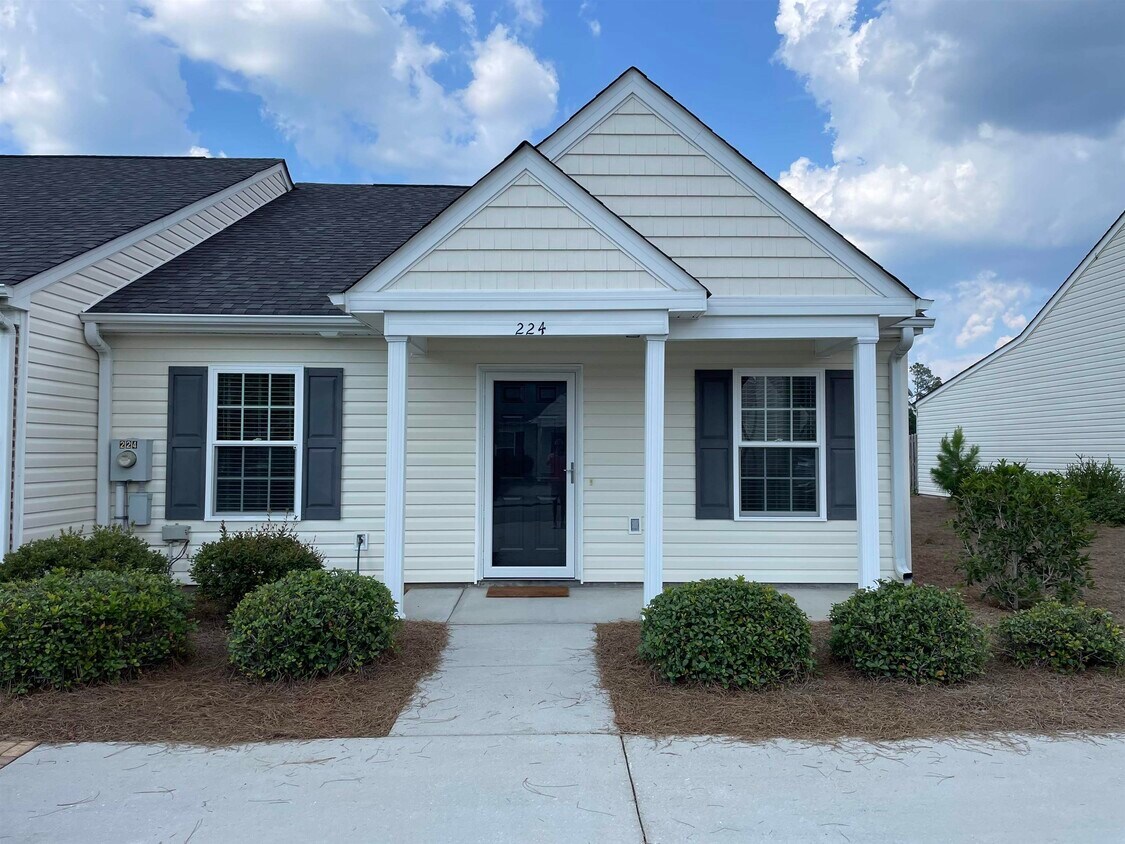 224 Sunview Dr, Statesboro, GA 30458 Condo for Rent in Statesboro, GA