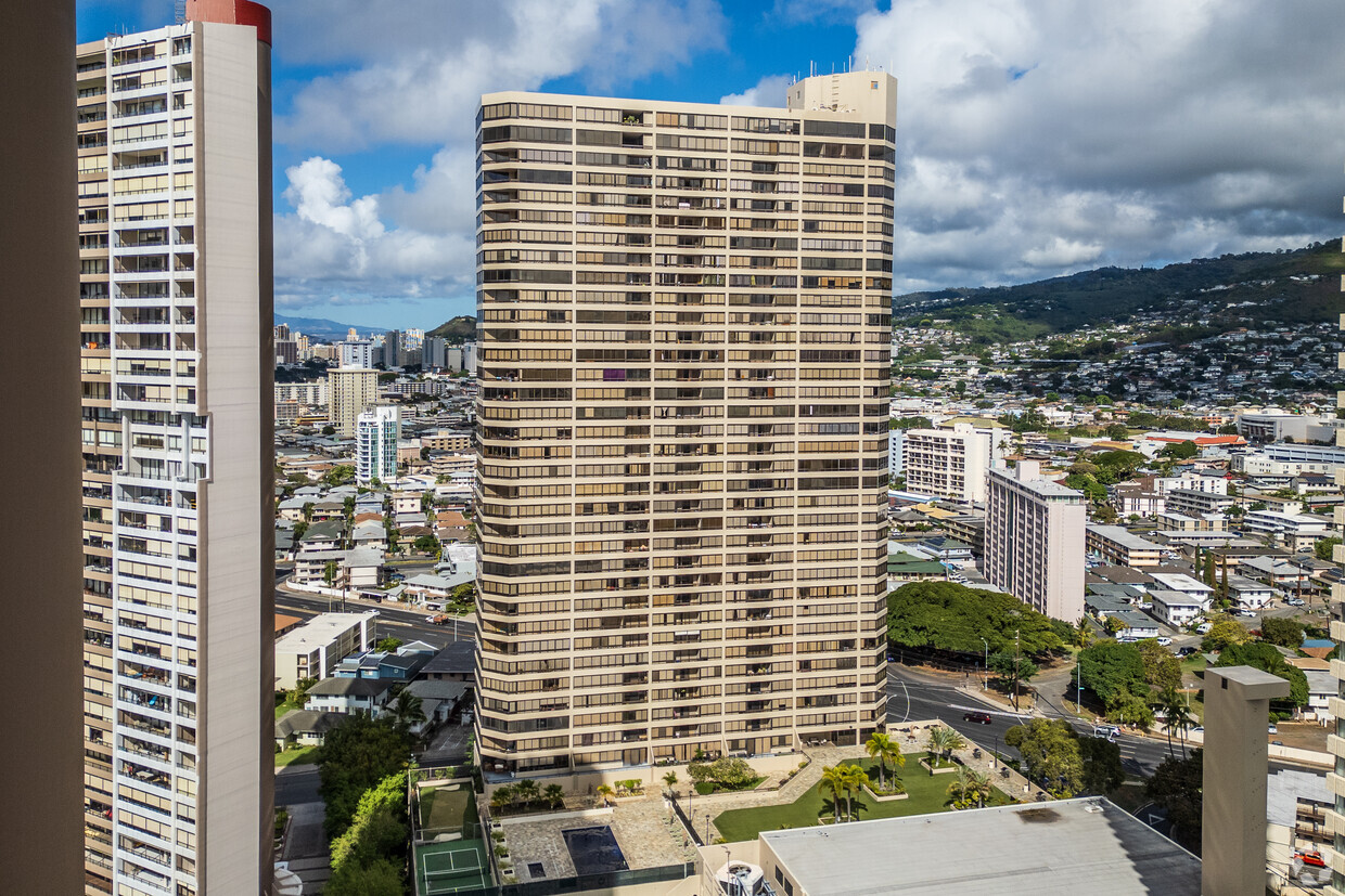 Foto principal - Iolani Court Plaza