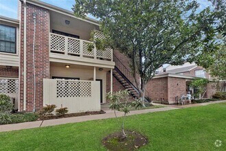 Building Photo - 2121 El Paseo St