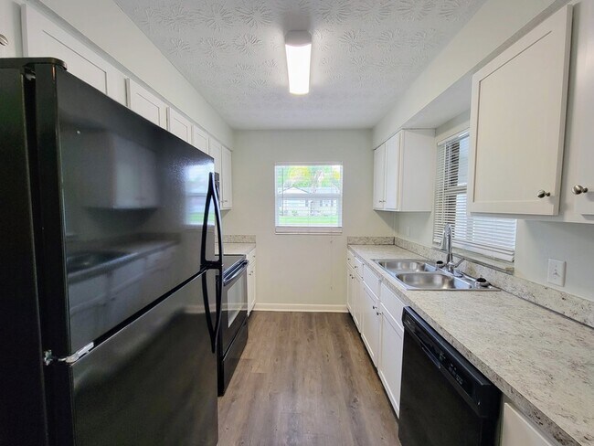 Building Photo - 4814 Polaris St