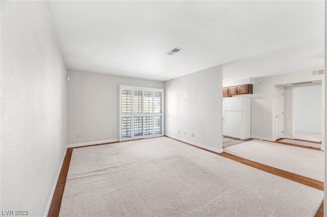 Foto del edificio - 5163 Indian River Dr