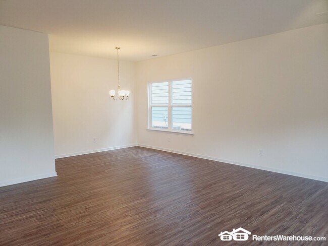 Foto del edificio - 3834 Clarington Dr