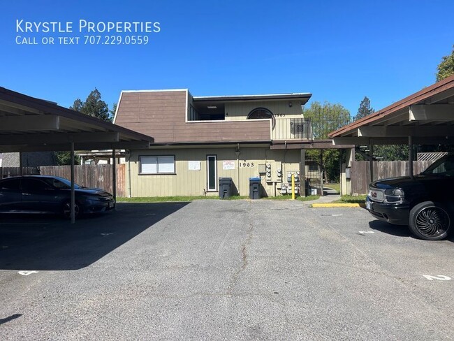 Building Photo - Spacious lower level Fairfield apartment -...