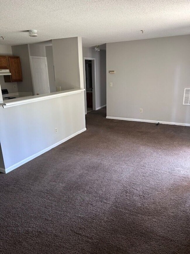 Foto del edificio - 1638 Arlyn Cir