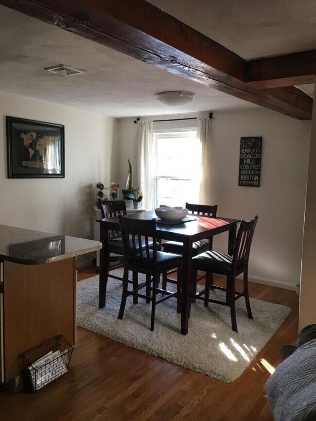 Building Photo - 2 bedroom in Charlestown MA 02129