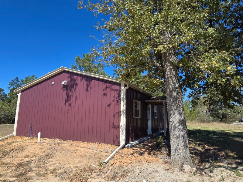Primary Photo - 110 Tree Line Dr