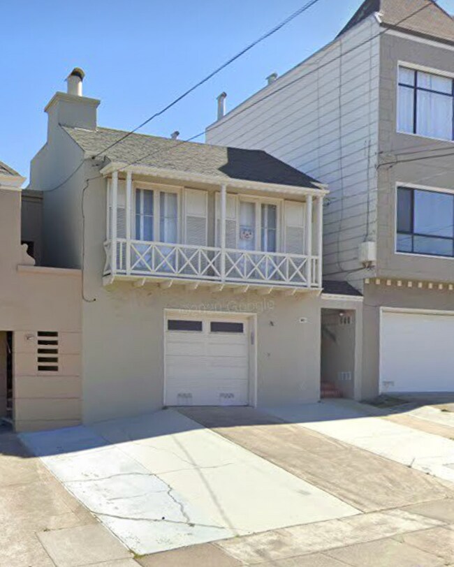 Fuera de la casa - 1346 33rd Ave