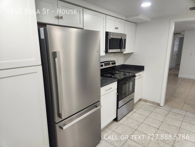 Foto del edificio - 4842 Bola St