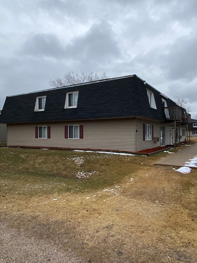 Building Photo - Michigan Terrace (St. Pt.)