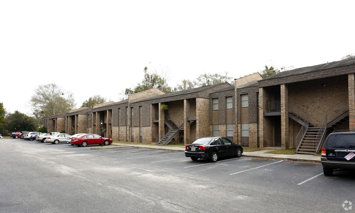 Foto del edificio - Montauk Arms Apartments