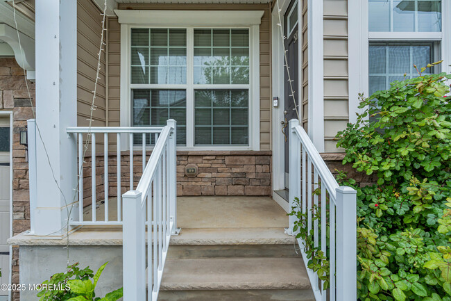 Building Photo - 50 Periwinkle Dr