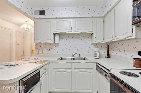 Building Photo - 1 br, 2 bath  - 3000 Saint Charles Ave