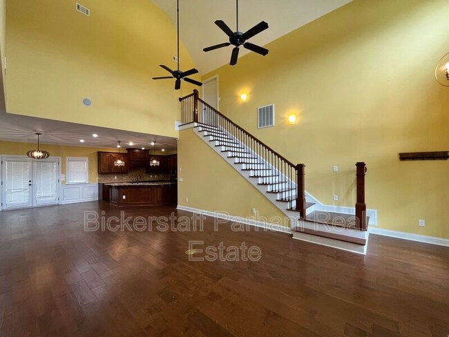 Foto del edificio - 7073 Spring Walk Dr