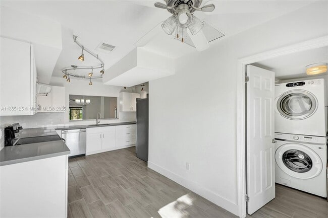 Foto del edificio - 4163 SW 85th Ave