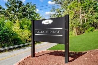 Interior Photo - Cascade Ridge
