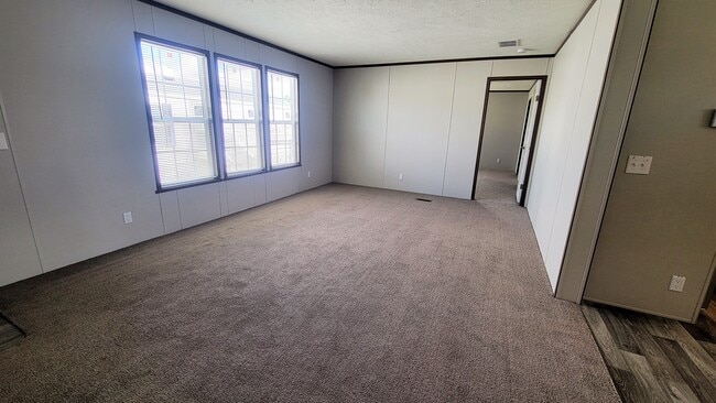 Building Photo - 531 Iowa