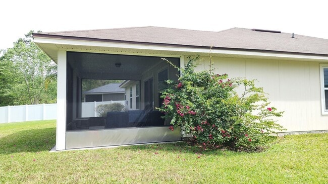 Building Photo - Located in the very popular community of K...
