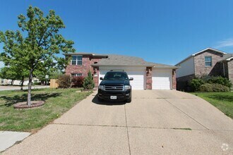 Building Photo - 620 Kingfisher Ln