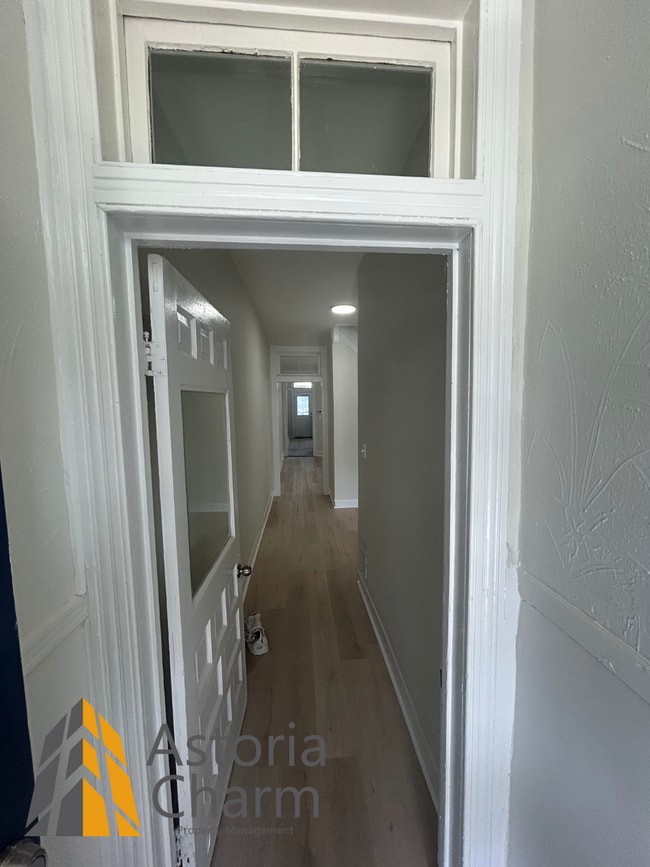 Building Photo - Stylishly Renovated 3 Bedroom Home