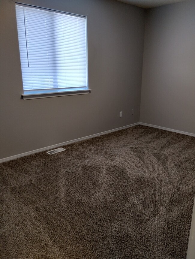 Bedroom2 - Parkview Townhomes