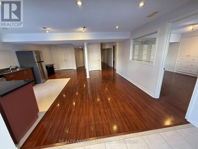 Building Photo - 68 Redstone Rd