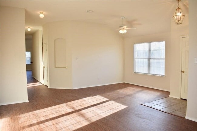 Foto del edificio - 1000 Salt Creek Trail