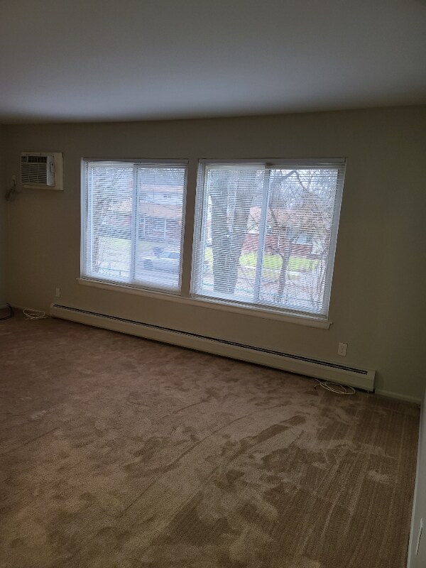 7394 Central St, Westland, MI 48185 Room for Rent in Westland, MI