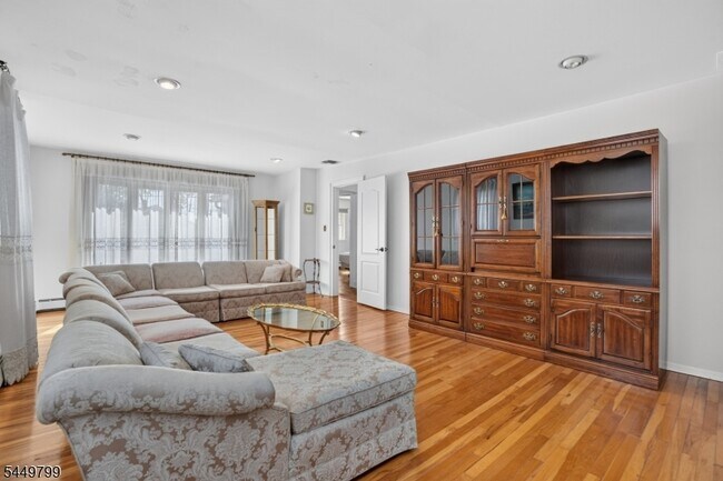 Foto del edificio - 200 N 18th St