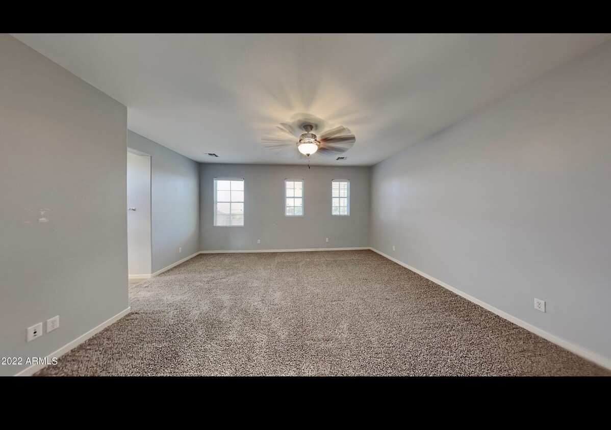 Primary Photo - 10514 E Neville Ave