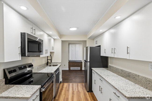 Interior Photo - Lakewood Apartments