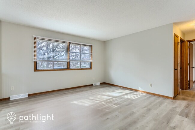 Building Photo - 6720 115 1/2 Avenue N, Champlin, MN, 55316