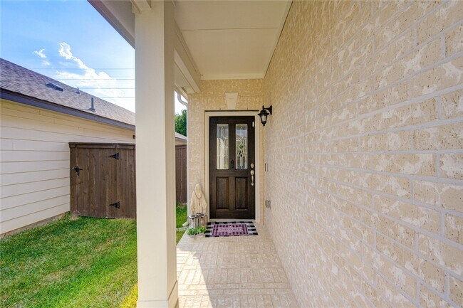 Building Photo - 4335 Pale Fox Ln